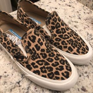 Women’s Vans Leopard Print- 7.5